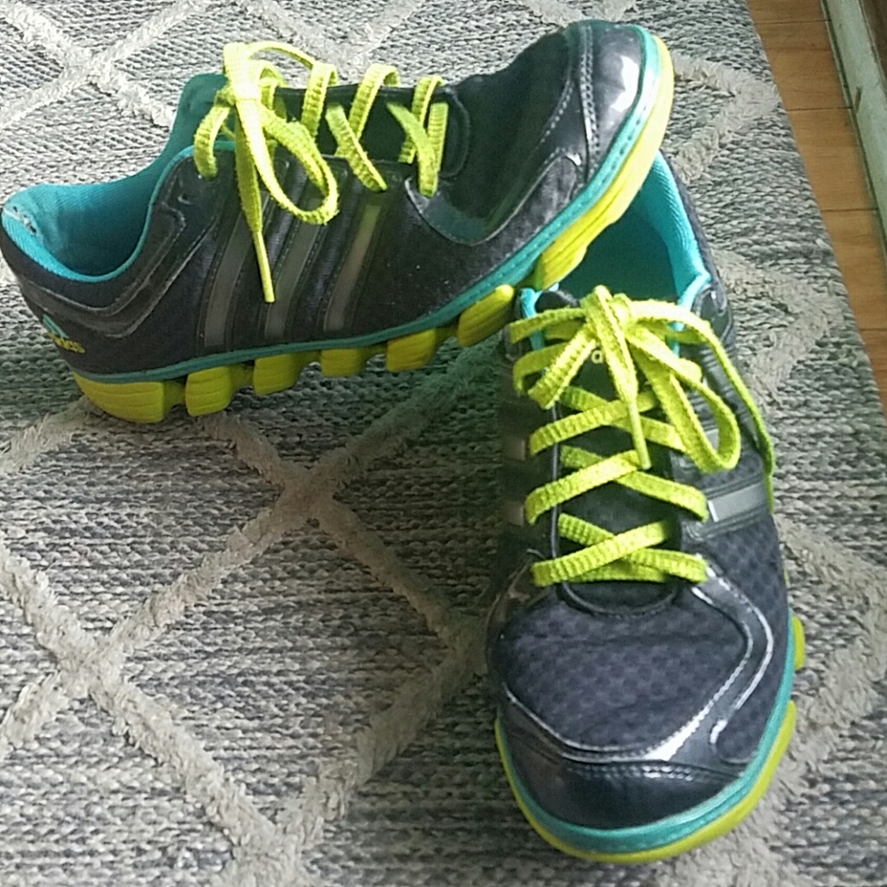 Size 9 Adidas Sneakers